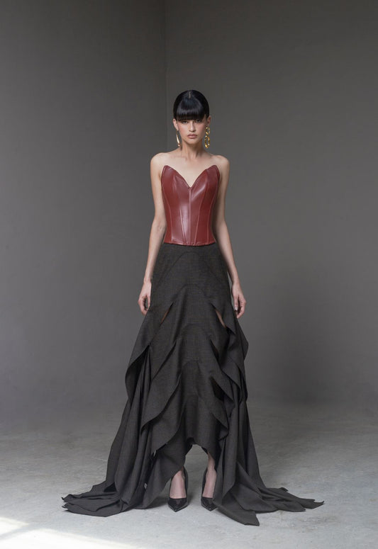 Falda Regia con volumen lateral efecto tiras