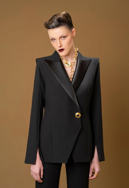 Blazer oversize de mujer con solapa en punta y un botón con detalle estructurado en espalda